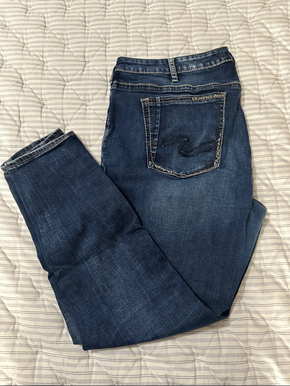 Silver Jeans Suki Skinny Dark Blue Women's Jeans - Comfortable Everyday Denim